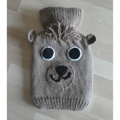 Wärmflaschen^CreativBaer Gestrickter Wärmflaschenbezug - Motiv Bär inkl. Wärmflasche