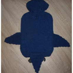Clearance CreativBaer Gestrickter Wärmflaschenbezug - Hyazinthara - blau, inkl. Wärmflasche
