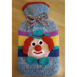 CreativBaer Gestrickter Wärmflaschenbezug - Clown inkl. Wärmflasche