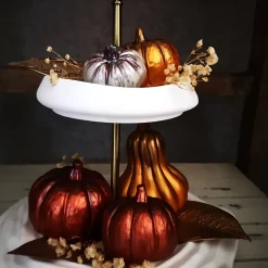 Deko-Obst^Tinas Schmucktruhe Handbemalte Keramik-Kürbisse – Unikate Herbstdeko in Metallic oder Weiß, handgemacht & stilvoll