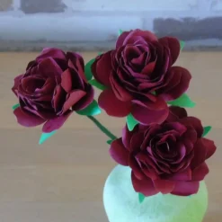Büchertruhe Handgemachte dunkelrote Papierrose – Geschenkidee & Dekoration für Muttertag, Valentinstag & mehr