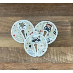 Alltagshilfen^Feludara-Design Handgenähtes G-Tube Pad aus Baumwolle – PEG Wäscheschutz Tiere & Blätter, mit/ohne Druckknopf