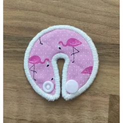 Alltagshilfen^Feludara-Design Handgenähtes G-Tube Pad aus Baumwolle – PEG Wäscheschutz mit/ohne Druckknopf | Design: Flamingo