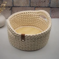 Textil-Brotkörbe^ViasHomeDecor Häkelkorb mit Holzboden & Henkeln – handgemachter Brotkorb, Gästehandtuchkorb oder Geschenkkorb