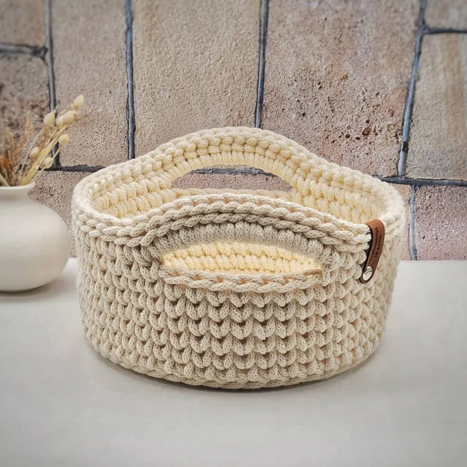 Textil-Brotkörbe^ViasHomeDecor Häkelkorb mit Holzboden & Henkeln – handgemachter Brotkorb, Gästehandtuchkorb oder Geschenkkorb