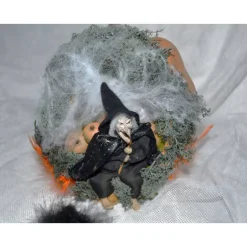 Best Geschenke und Keramik Keramikkürbis mit Stoffhexe