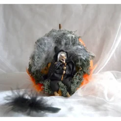 Best Geschenke und Keramik Keramikkürbis mit Stoffhexe