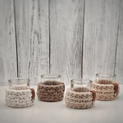 Windlichter^ViasHomeDecor Kleiner Häkelkorb mit Teelichtglas – handgemachte Deko in 3 Mustern