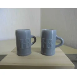 Best SaBienchenshop Miniatur Bierkrug Humpen Set für Puppenhaus, Basteln & Krippenbau – 2 Stück, 3,5 cm, Kunststoff