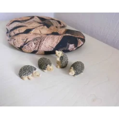 Best SaBienchenshop Miniatur Igel Familie – 4-teilig – Feengarten & Wichteldorf Dekoration aus Resin – Basteln & Geldgeschenke