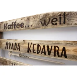 Wandregale^green4upcycle Tassenhänger aus Palettenholz, für Harry Potter Fans, mit Zauberstab upcycle, Rustikal, Unikat, Kaffeebar