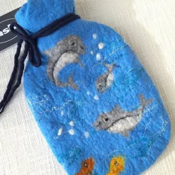 Wärmflaschen^Maoma-Kreativdesign Wärmflasche gefilzt Filzwärmflasche mit Delfinen Unterwasser